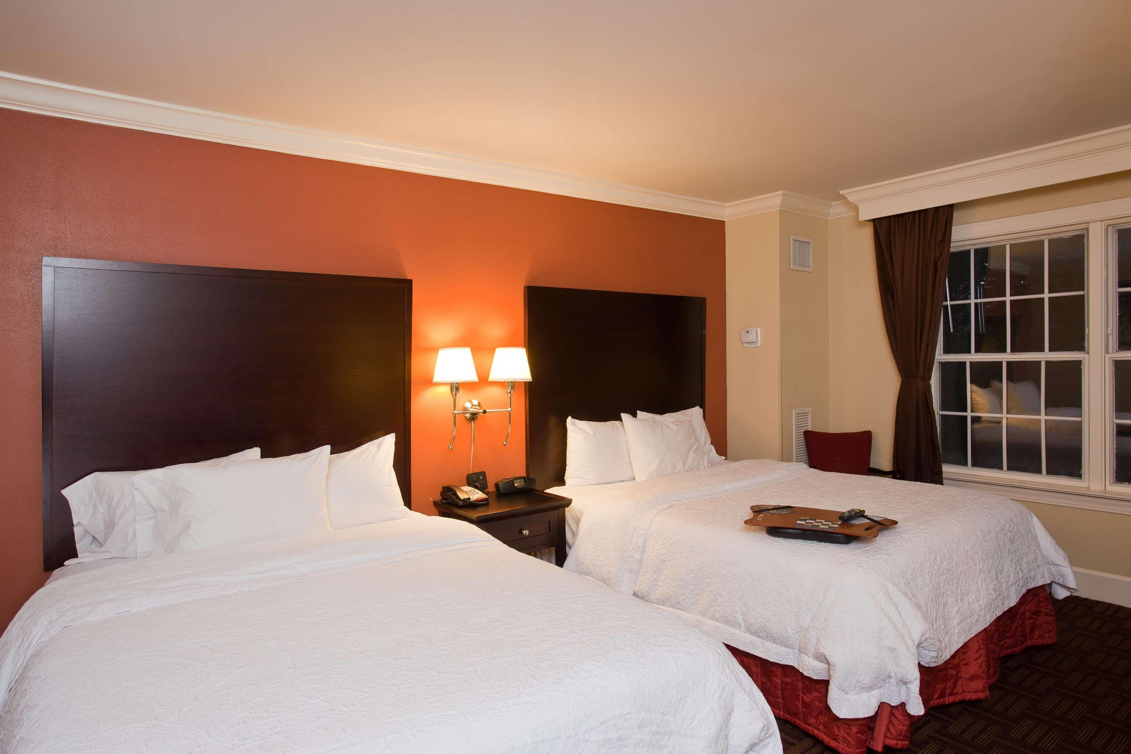Hampton Inn & Suites Stamford Extérieur photo