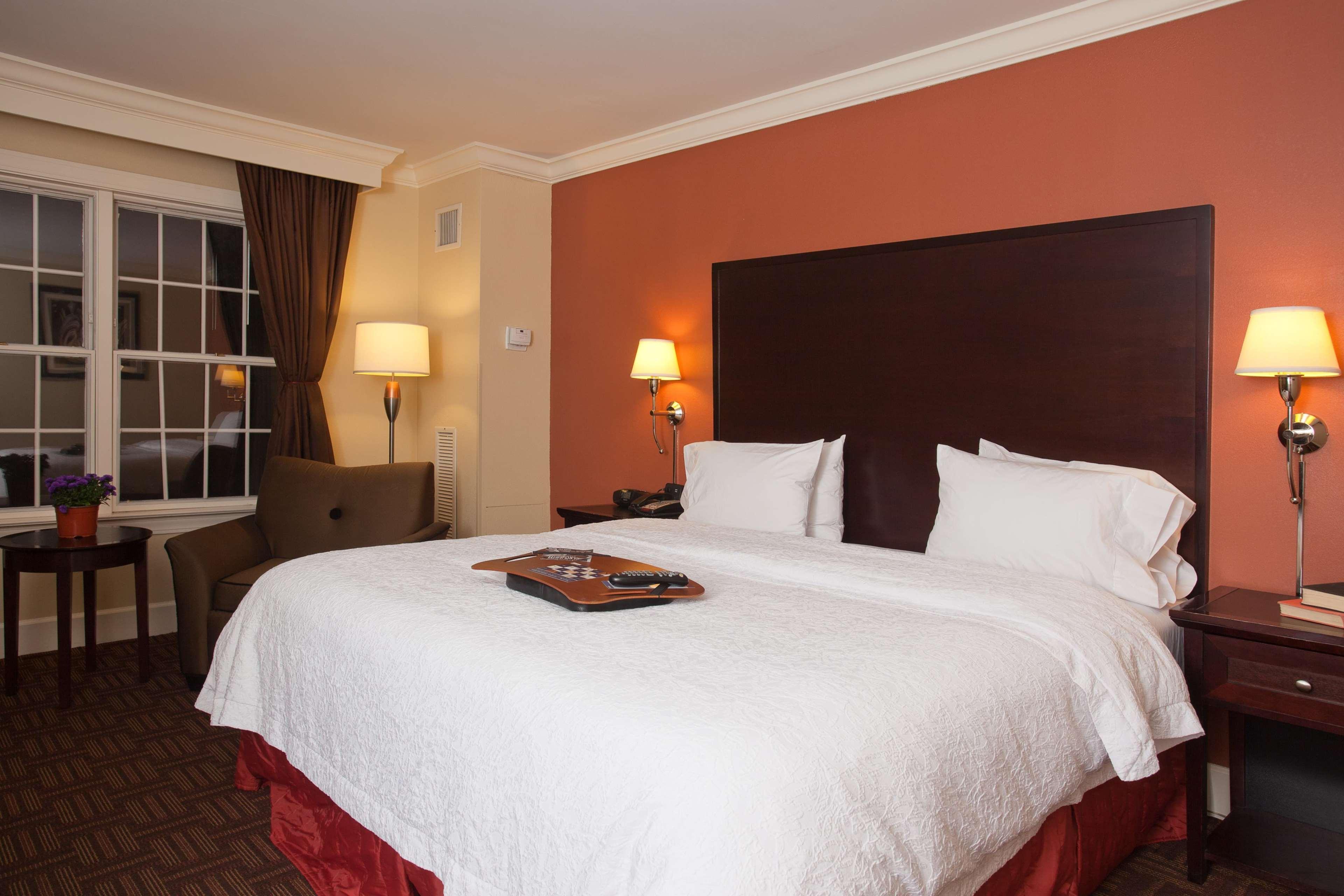 Hampton Inn & Suites Stamford Extérieur photo