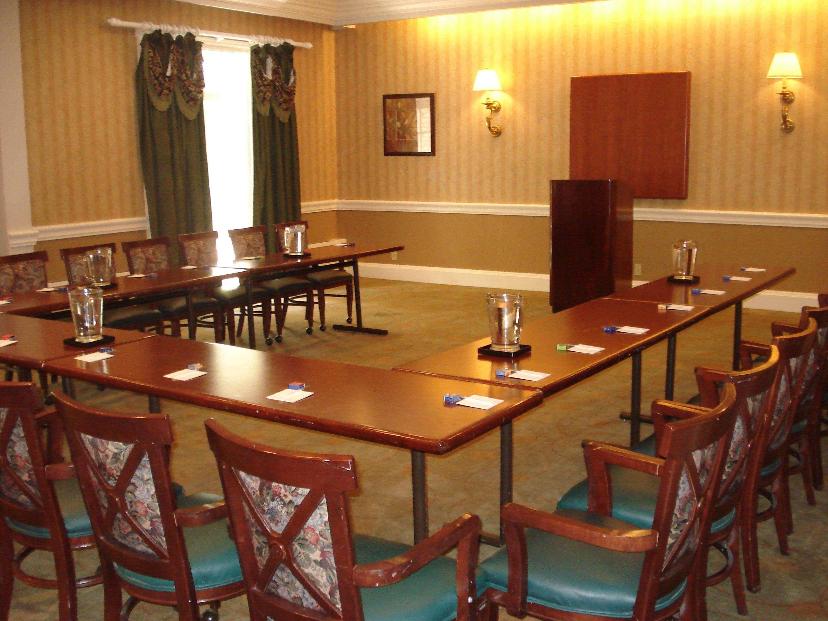 Hampton Inn & Suites Stamford Extérieur photo