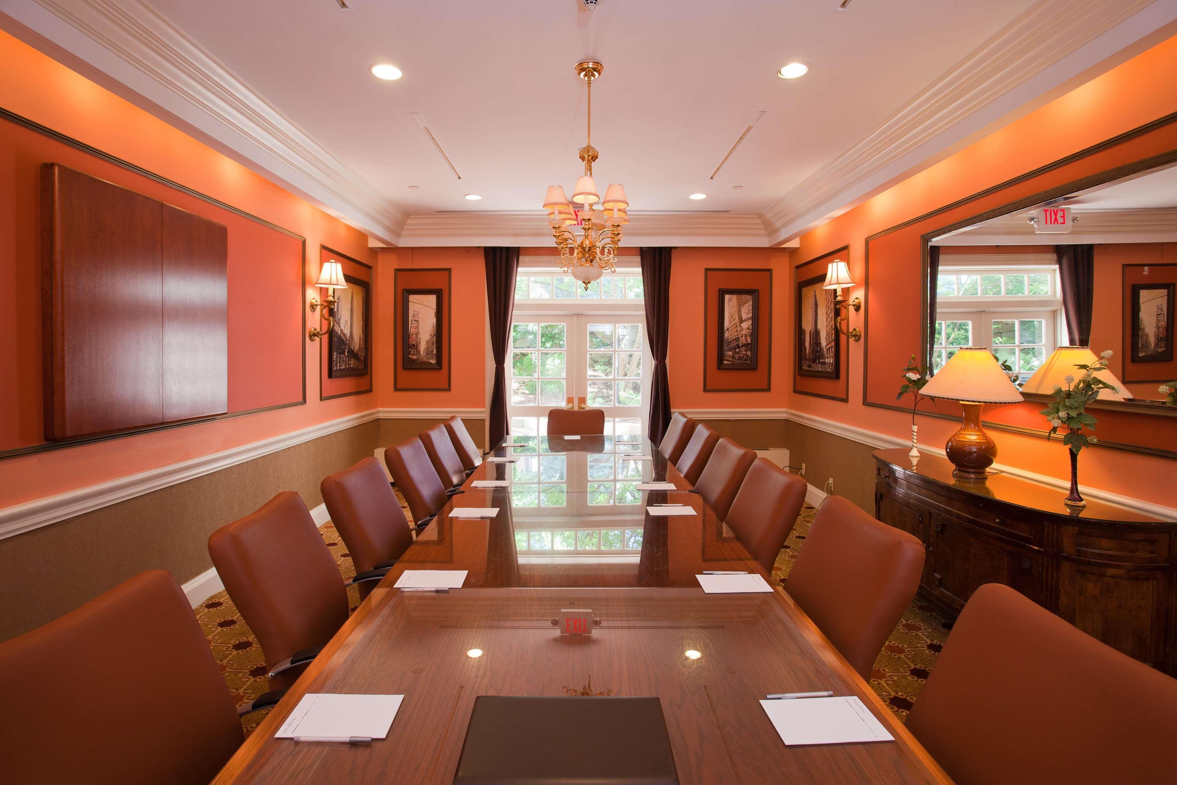 Hampton Inn & Suites Stamford Extérieur photo
