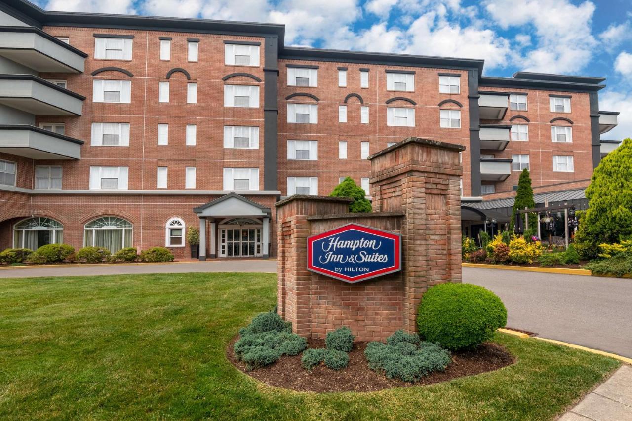 Hampton Inn & Suites Stamford Extérieur photo
