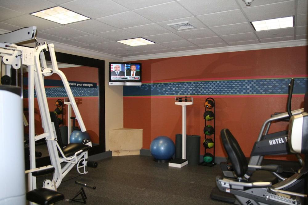 Hampton Inn & Suites Stamford Extérieur photo