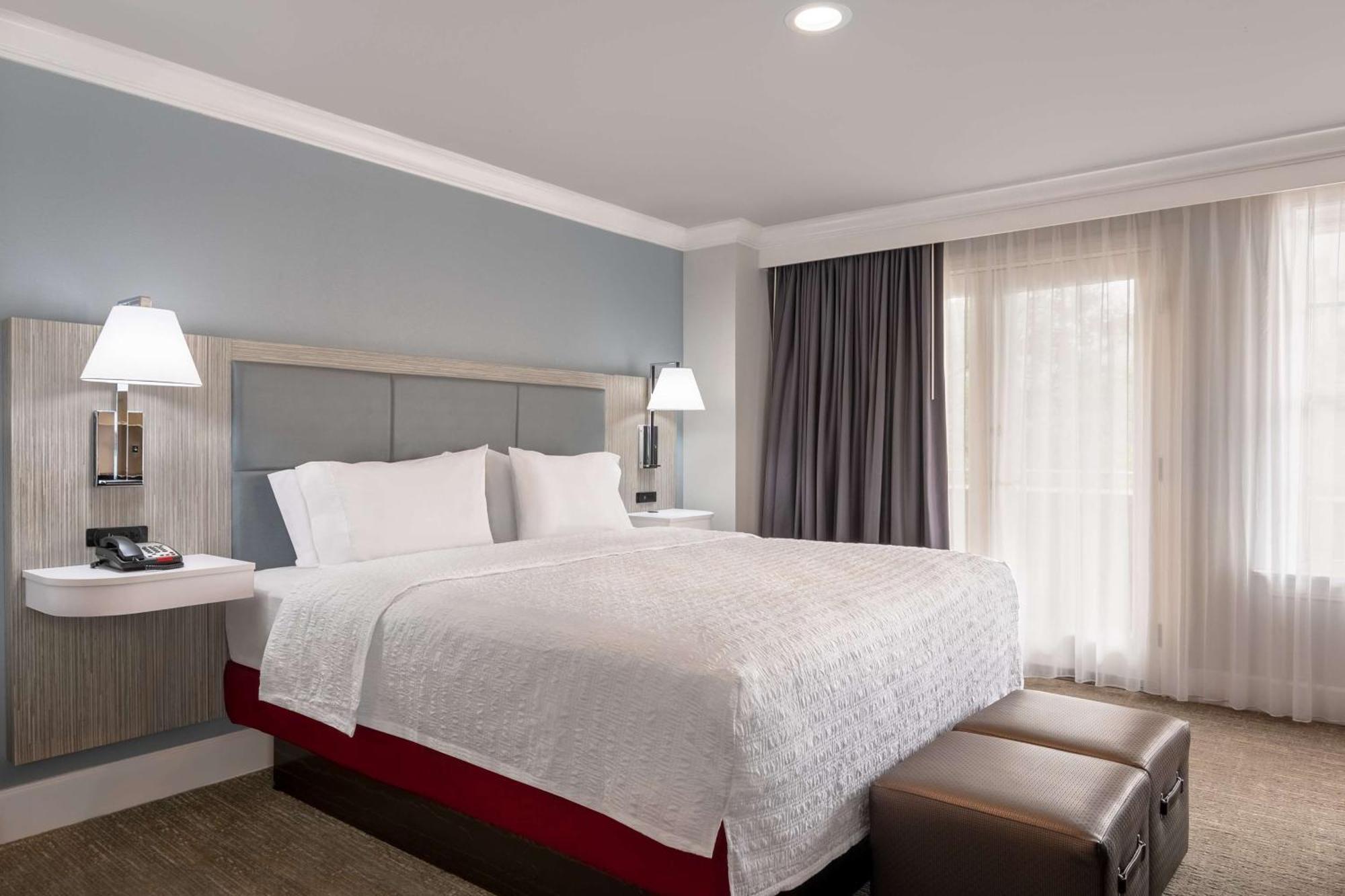 Hampton Inn & Suites Stamford Extérieur photo