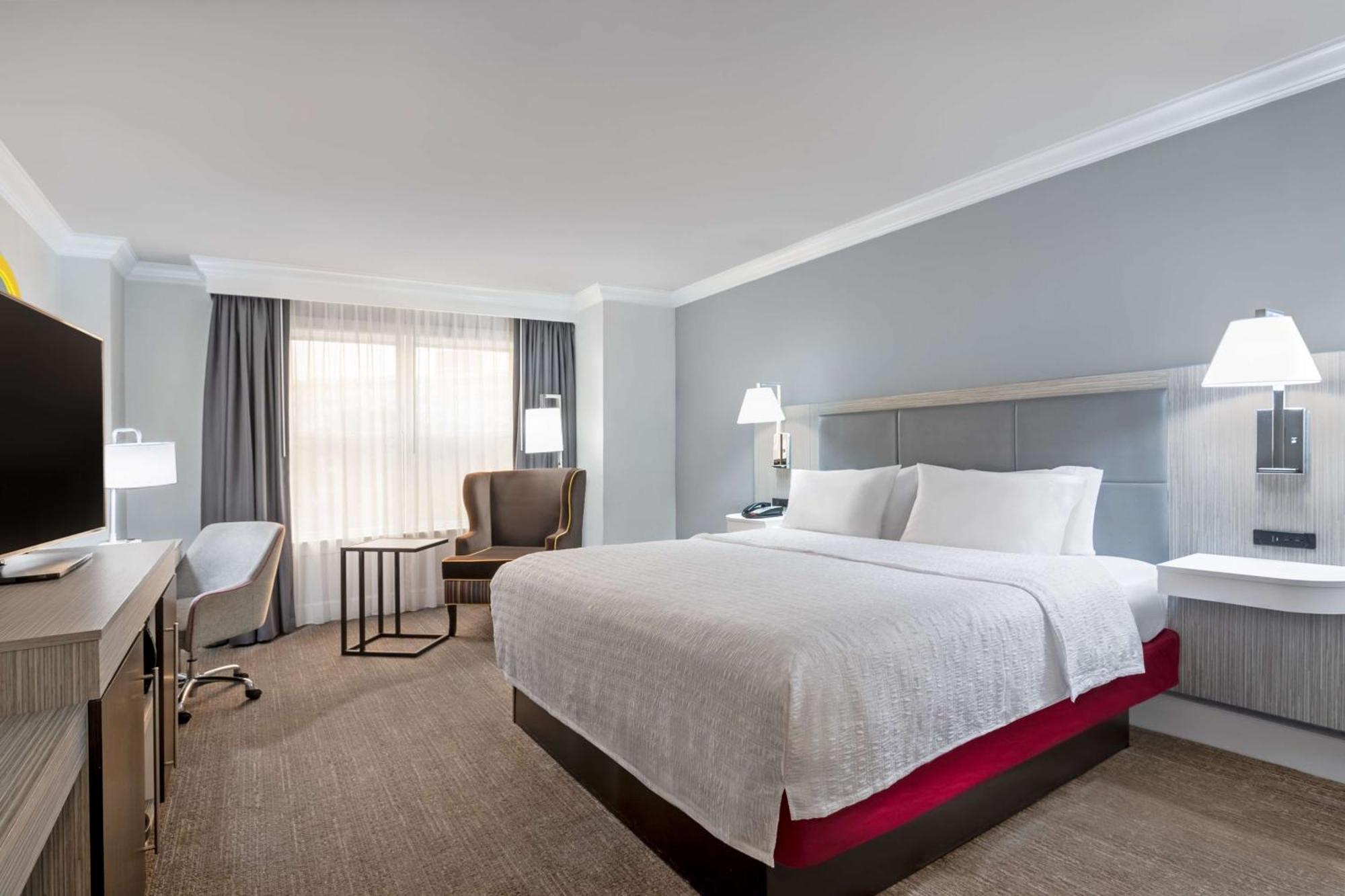 Hampton Inn & Suites Stamford Extérieur photo