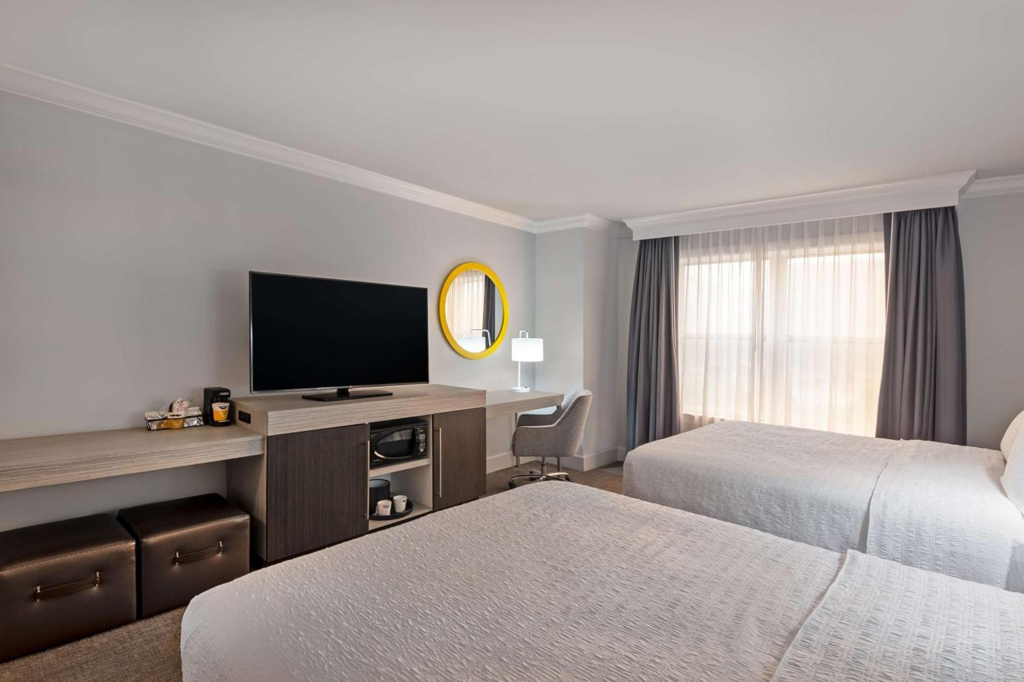 Hampton Inn & Suites Stamford Extérieur photo